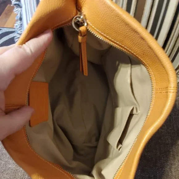 EUC Coach Pebble Leather Shoulder Bag - Rare - Picture 15 of 15